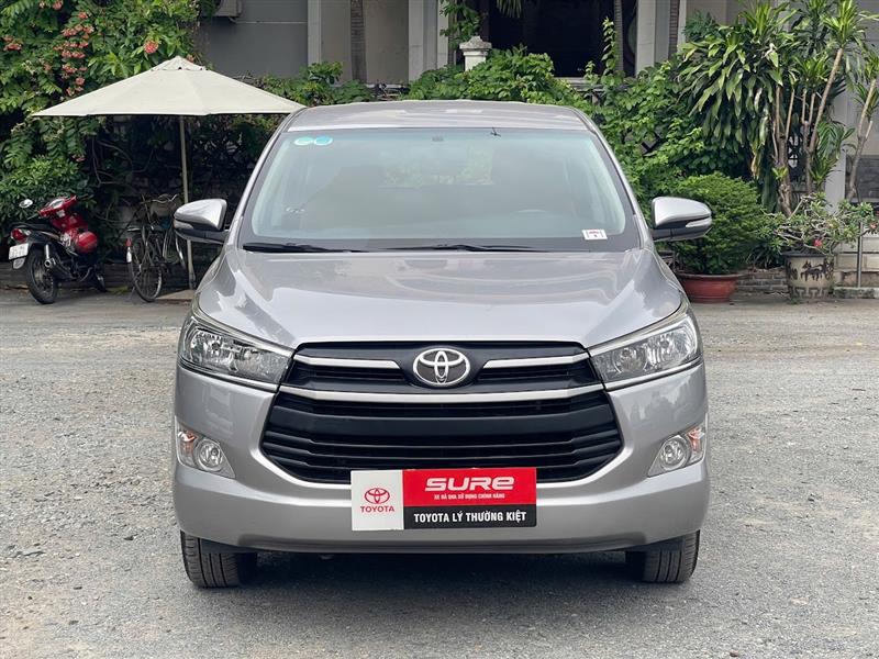 TOYOTA INNOVA 2.0E 2017