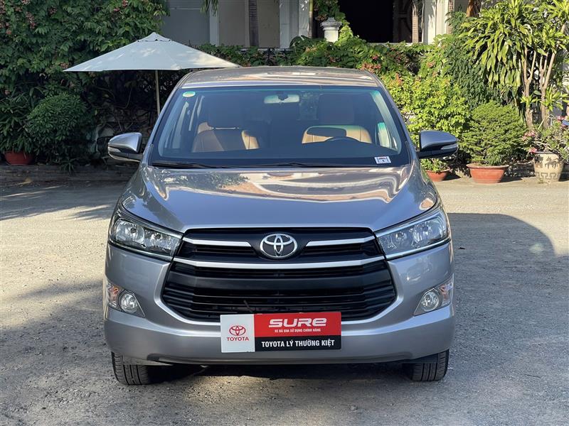 TOYOTA INNOVA 2.0E 2017